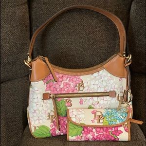 DOONEY & BOURKE Hydrangea Monogram Hobo Handbag & Wallet Set NWOT.